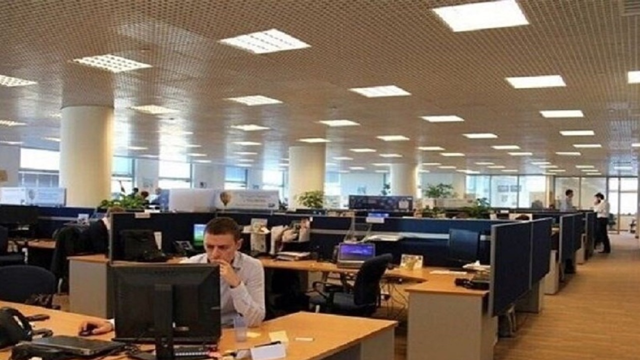 بازگشت ساعت کاری ادارات به روال عادی