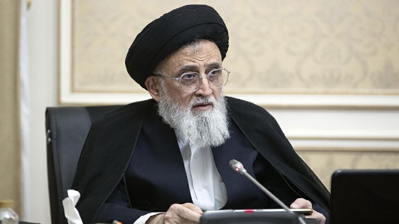 افراد مسلّح، مصداق بارز «محارب» هستند افراد مسلّح، مصداق بارز «محارب» هستند
