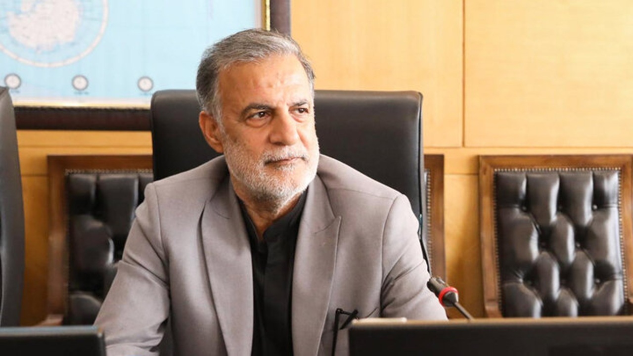 توهین به پرچم تبعات حقوقی دارد توهین به پرچم تبعات حقوقی دارد